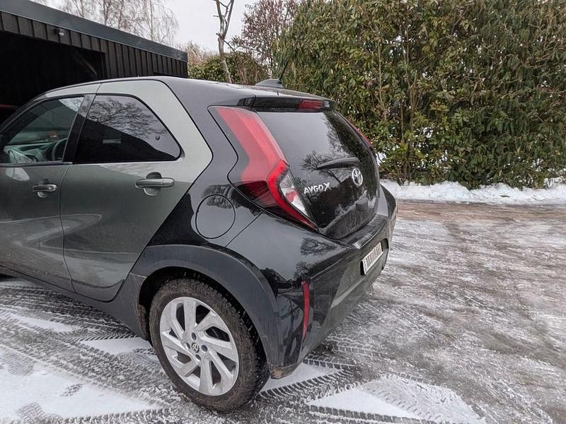 Gebraucht Toyota Aygo Pulse 72 PS (52 kW) 2022 Grün Kleinwagen