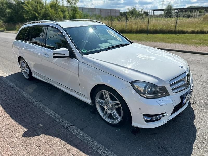 Weiß Gebraucht 2012 Mercedes C250 AMG Kombi | 8.999 € - Bild 1/4