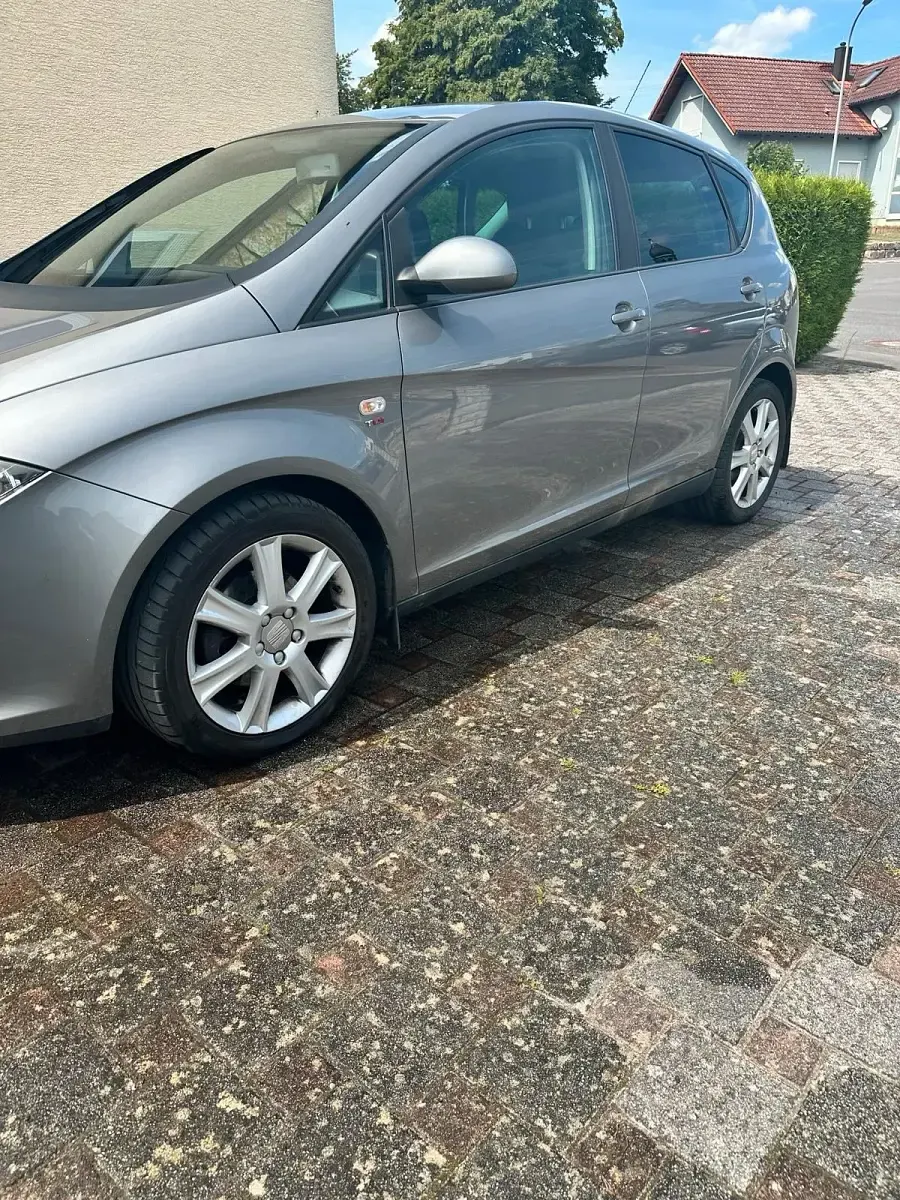 Gebraucht Seat Altea 140 PS (102 kW) 2008 Grau Limousine