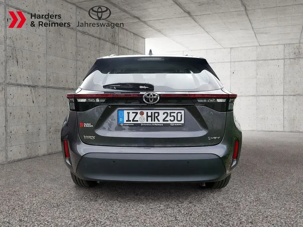 Gebraucht Toyota Yaris Cross Edition 116 PS (85 kW) 2025 Grau SUV