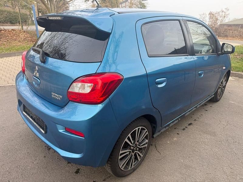 Gebraucht Mitsubishi Space Star Edition 80 PS (58 kW) 2018 Blau Kleinwagen