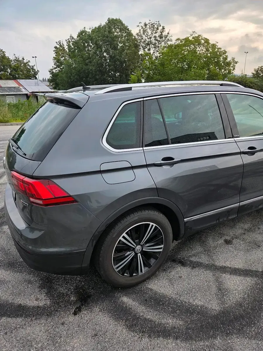 Gebraucht VW Tiguan 190 PS (139 kW) 2019 Grau SUV