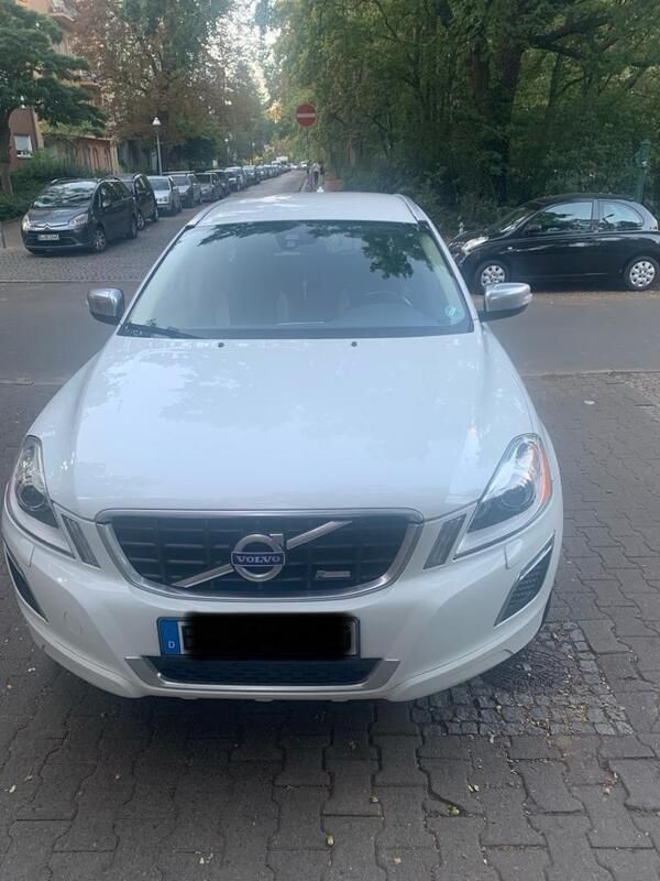 Weiß Gebraucht 2012 Volvo XC60 R-Design SUV | 9.500 € (Guter Preis) - Bild 1/4