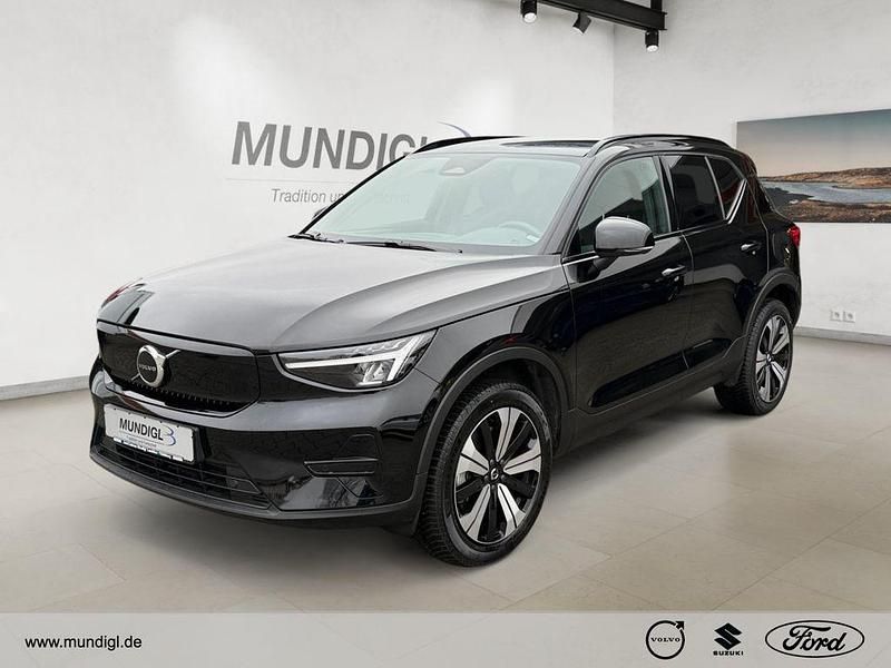 Black solid (stone) / solid Gebraucht 2022 Volvo XC40 Core SUV | 28.790 € (Guter Preis) - Bild 1/4