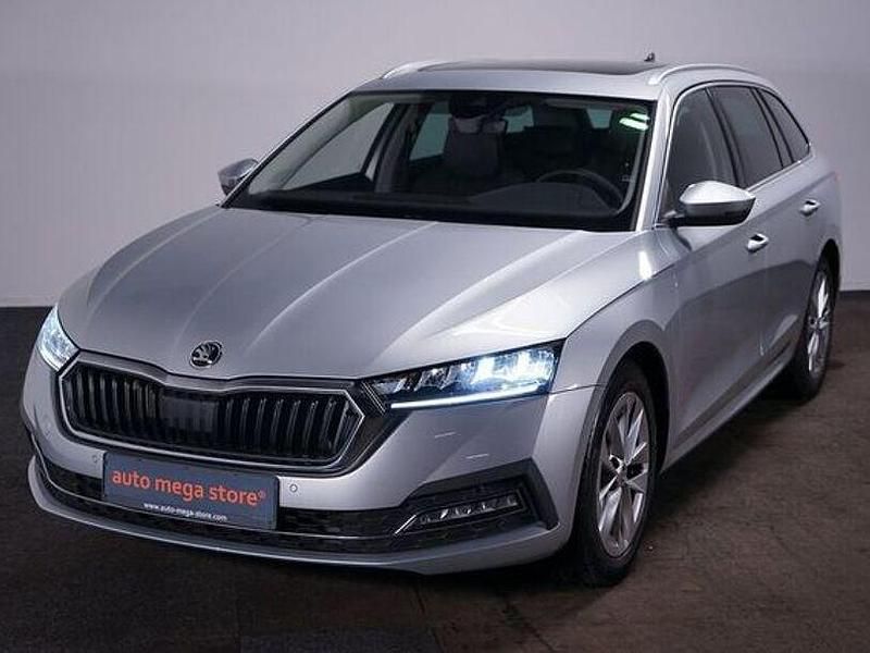 Silver metallic Gebraucht 2020 Skoda Octavia First Edition Kombi | 22.497 € (Fairer Preis) - Bild 1/4
