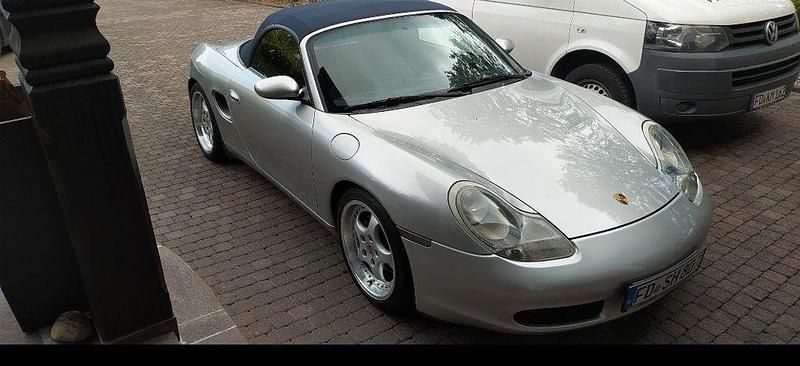 Silber Gebraucht 2002 Porsche Boxster Cabrio | 16.420 € (Fairer Preis) - Bild 1/4