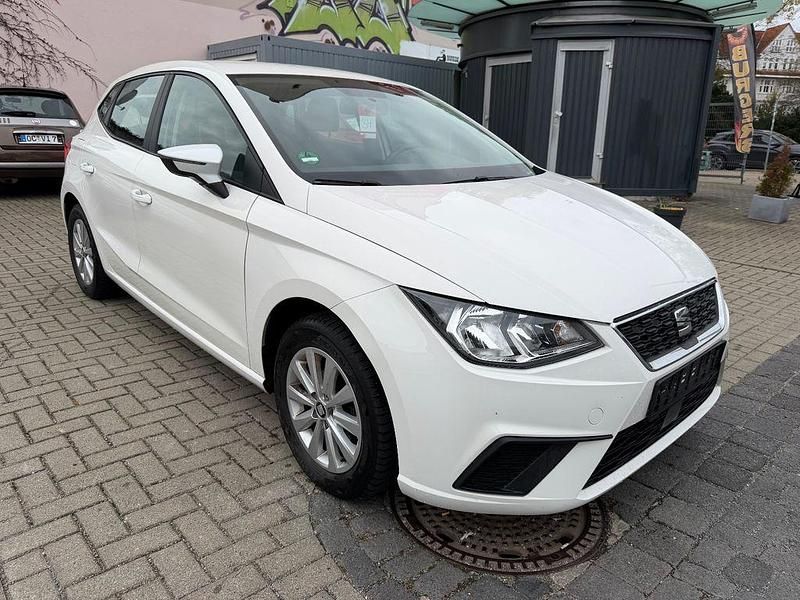Weiß Gebraucht 2019 Seat Ibiza Style Limousine | 6.890 € (Guter Preis) - Bild 1/4