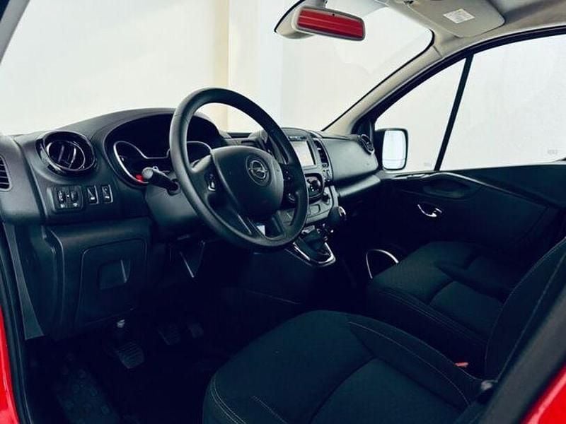 Gebraucht Opel Vivaro 125 PS (91 kW) 2018 Rot Van / Kleinbus