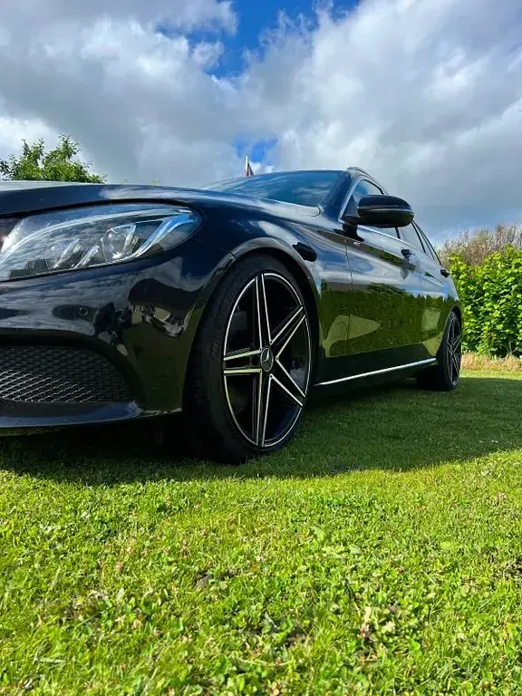 Gebraucht Mercedes C200 Exclusive 200 PS (147 kW) 2016 Schwarz Limousine