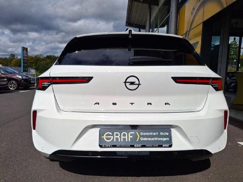 Gebraucht Opel Astra Ultimate 131 PS (96 kW) 2024 Banquise weiss Limousine