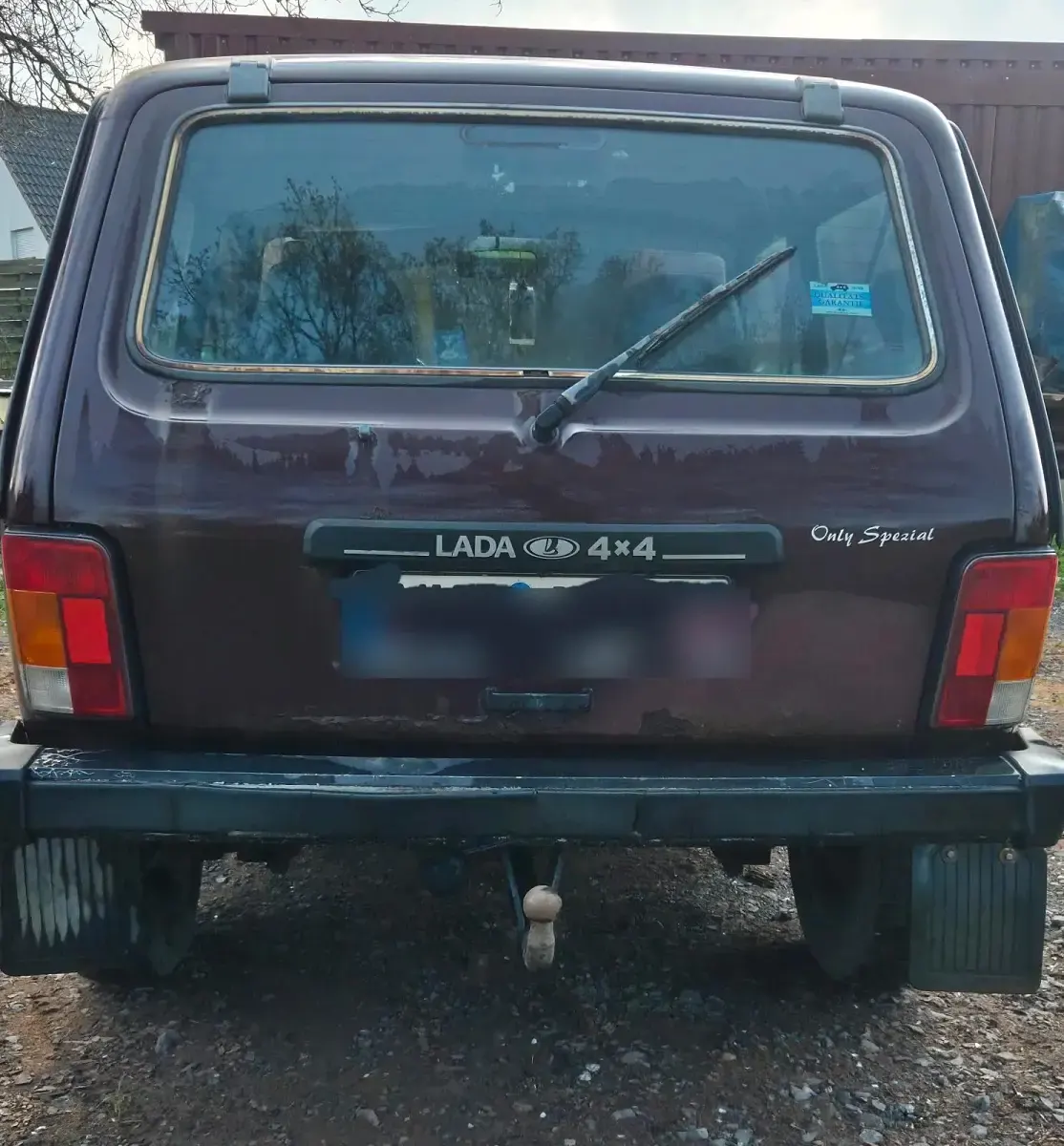 Second-hand Lada niva 82 CP (60 kW) 2009 Andere farben SUV