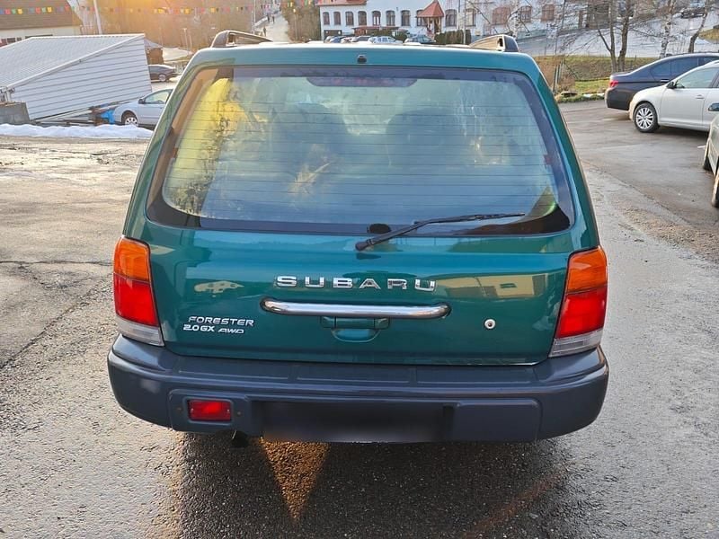 Gebraucht Subaru Forester 122 PS (89 kW) 1999 Grün SUV