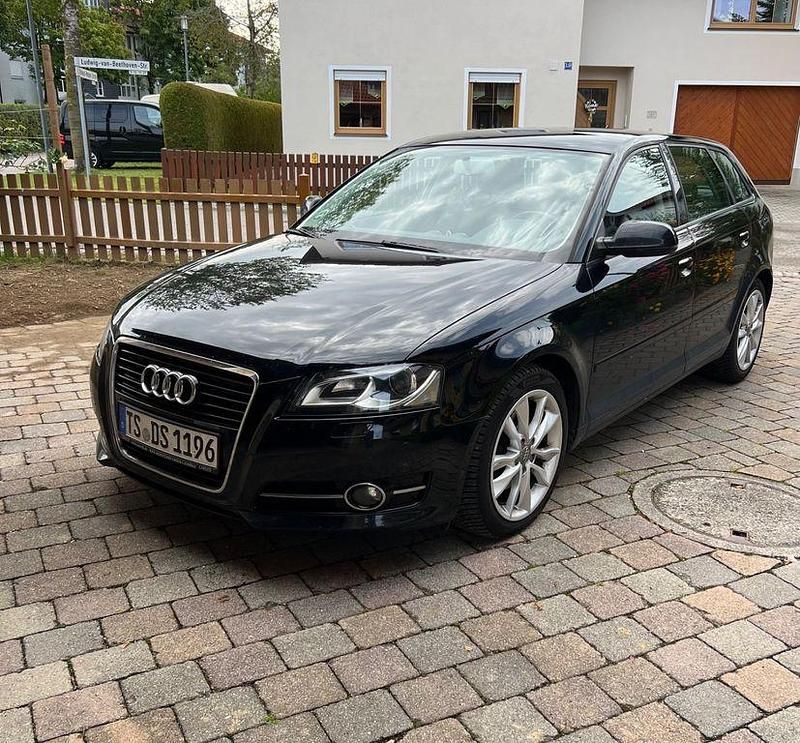 Schwarz Gebraucht 2011 Audi A3 Sportback Ambition Limousine | 5.200 € (Guter Preis) - Bild 1/4