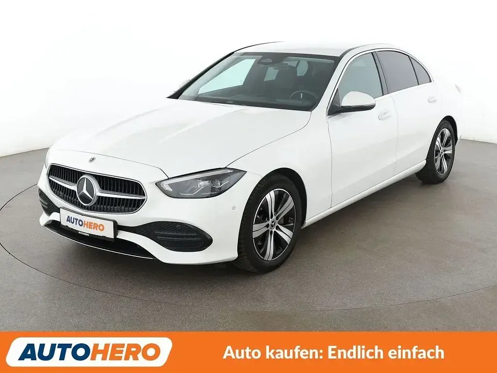 Gebraucht Mercedes C180 Avantgarde 190 PS (139 kW) 2022 Limousine