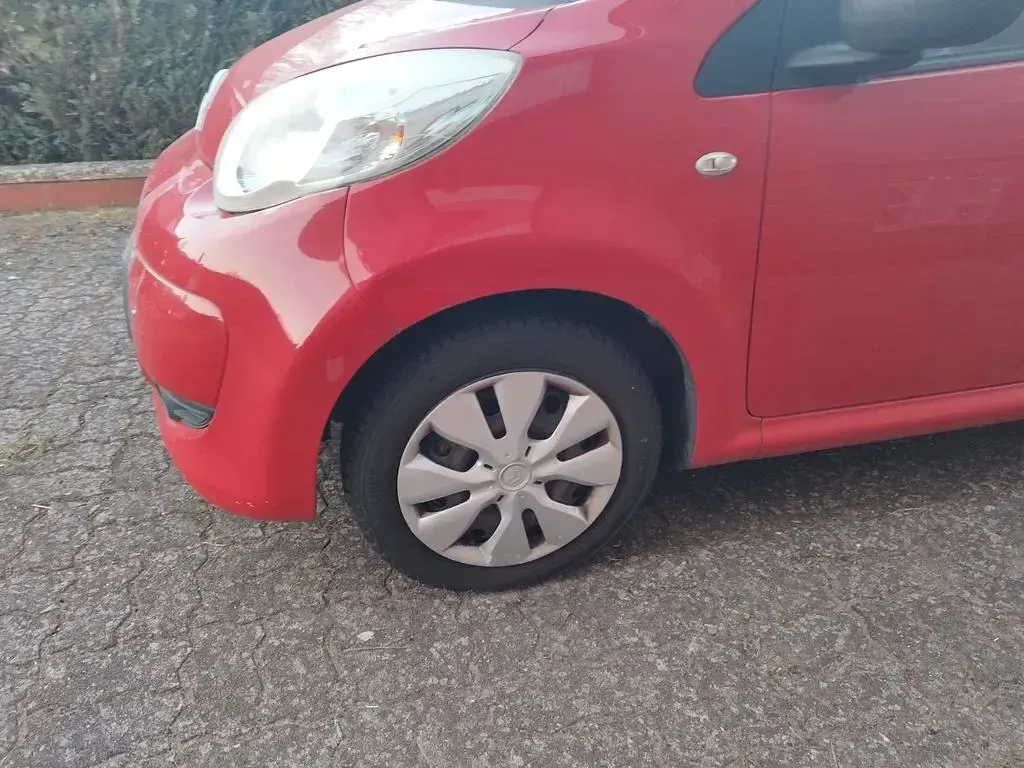 Gebraucht Citroën C1 Exclusive 68 PS (50 kW) 2009 Rot Kleinwagen