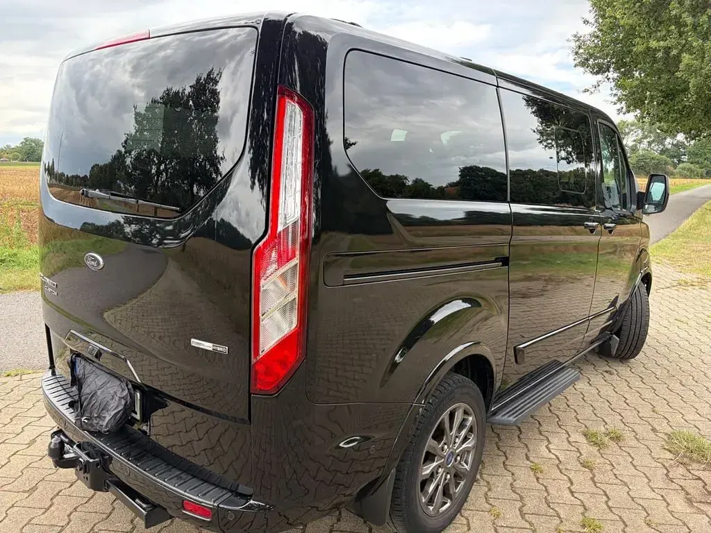 Gebraucht Ford Tourneo Custom Titanium X 185 PS (136 kW) 2021 Schwarz Van