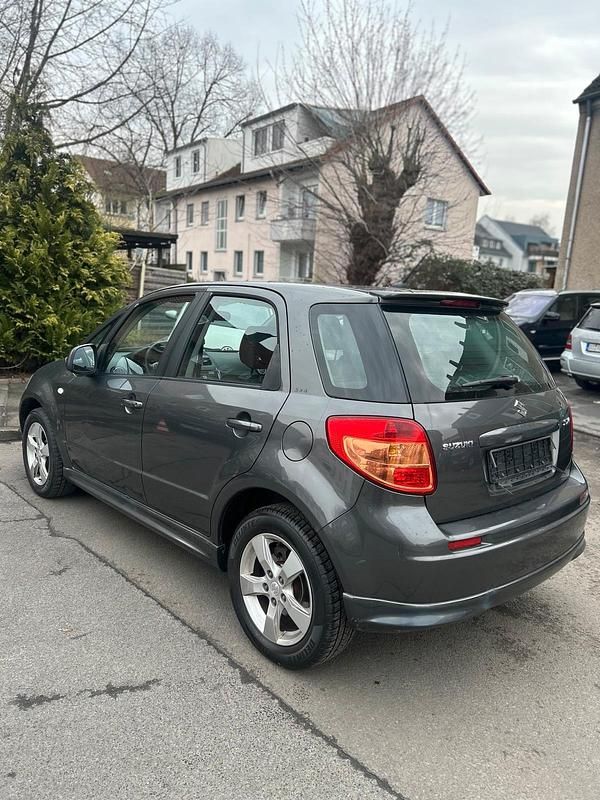 Gebraucht Suzuki SX4 120 PS (88 kW) 2009 Grau Kleinwagen