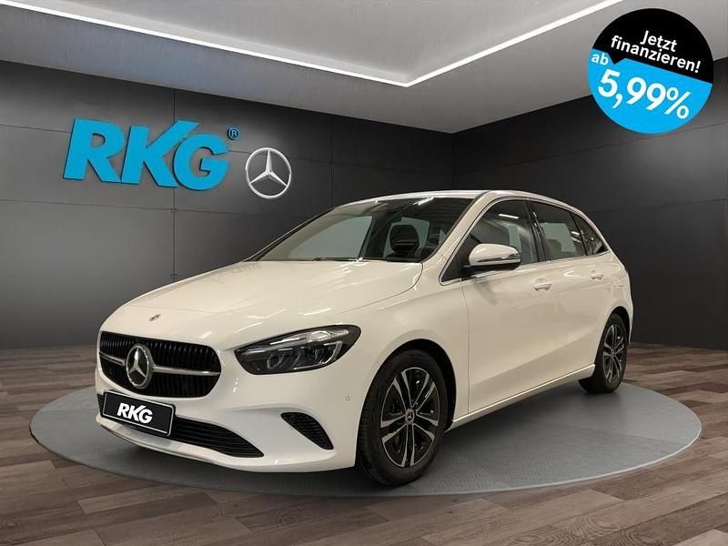 Weiß Gebraucht 2024 Mercedes B200 Progressive Van / Kleinbus | 30.780 € (Guter Preis) - Bild 1/4