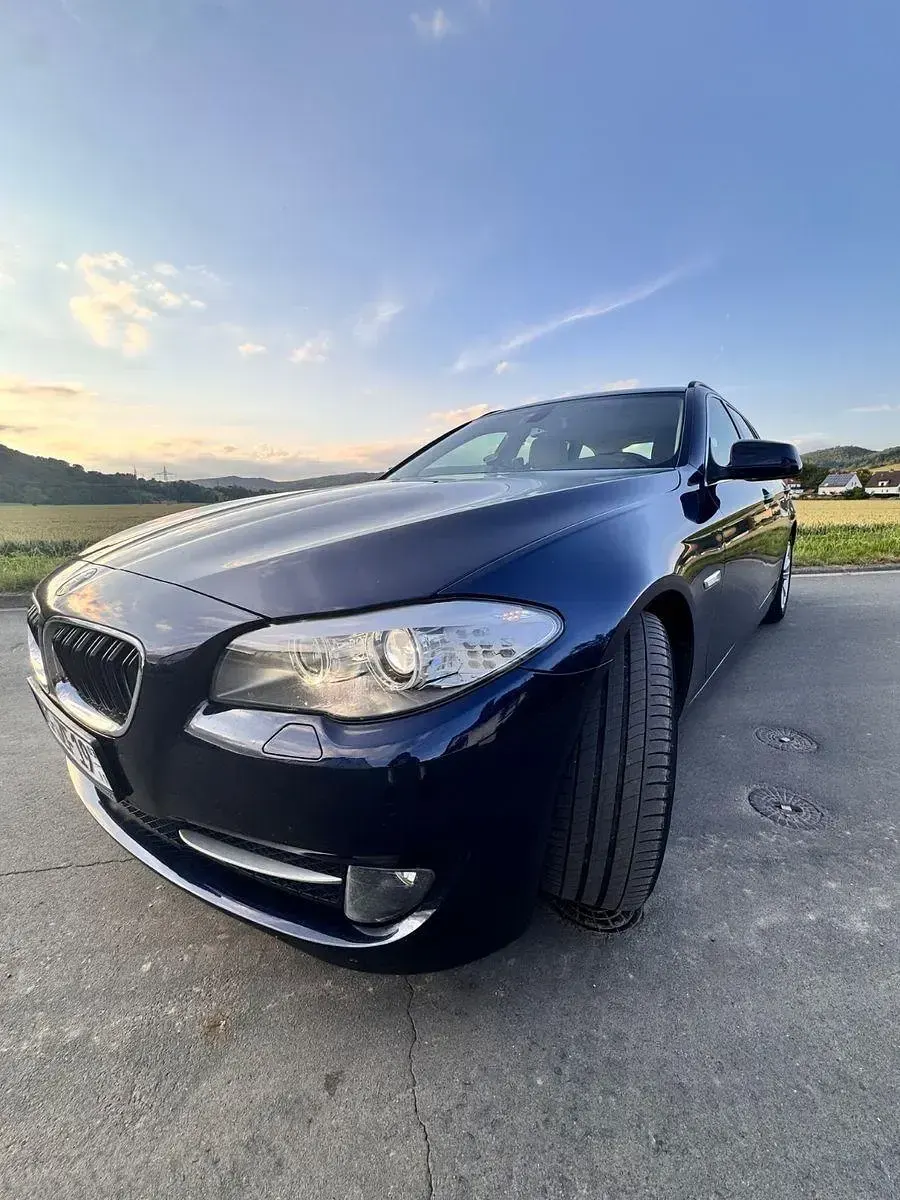 Gebraucht BMW 520 184 PS (135 kW) 2011 Blau Kombi