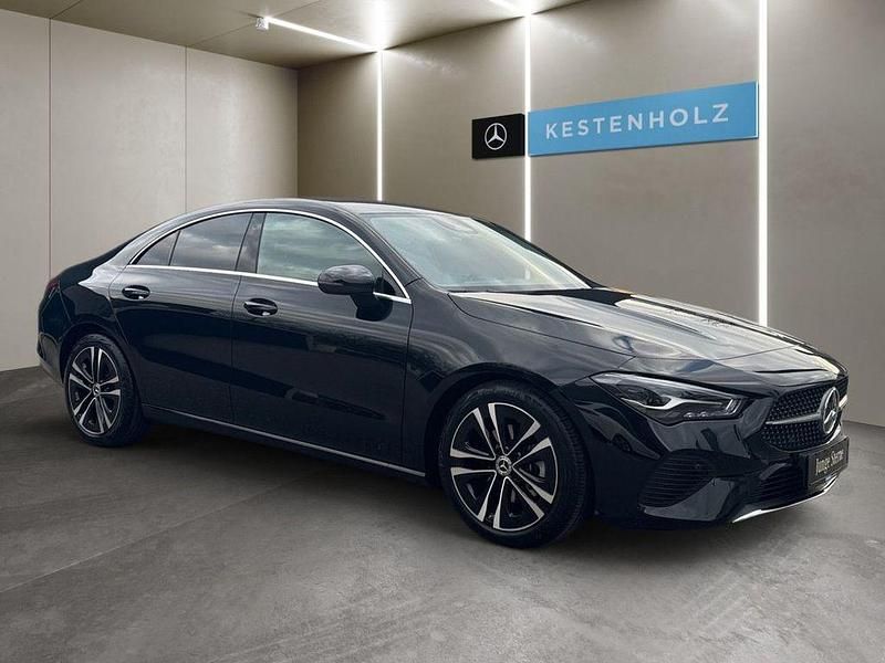 Gebraucht Mercedes CLA180 Progressive 136 PS (100 kW) 2025 Schwarz Limousine
