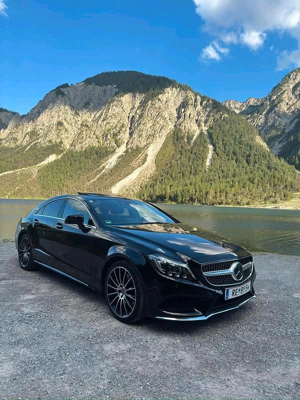 Schwarz Gebraucht 2017 Mercedes CLS350 | 36.000 € - Bild 1/4