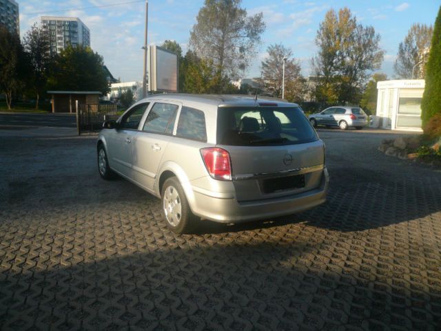 Gebraucht Opel Astra Edition 90 PS (66 kW) 2005 Silber metallic Kombi