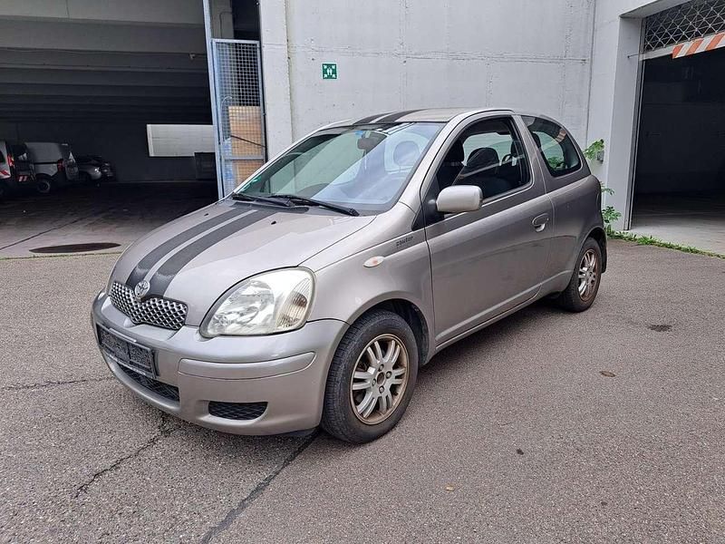 Grey metallic Gebraucht 2005 Toyota Yaris Sol Kleinwagen | 850 € (Superpreis) - Bild 1/4