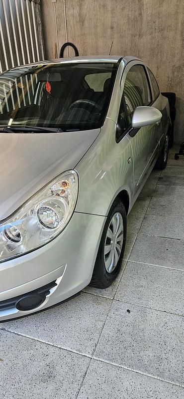 Grau Gebraucht 2007 Opel Corsa Kleinwagen | 1.499 € (Guter Preis) - Bild 1/4