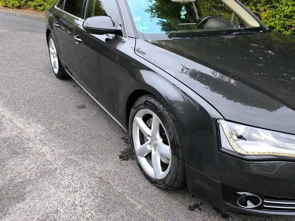 Gebraucht Audi A8 250 PS (183 kW) 2012 Grau Limousine