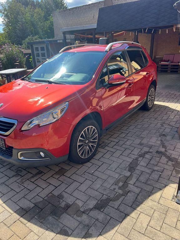 Rot Gebraucht 2014 Peugeot 2008 Active SUV | 7.300 € (Fairer Preis) - Bild 1/4