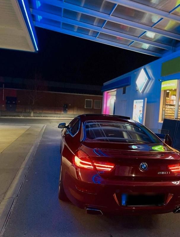 Gebraucht BMW 650 Cabriolet 408 PS (300 kW) 2011 Rot Cabrio