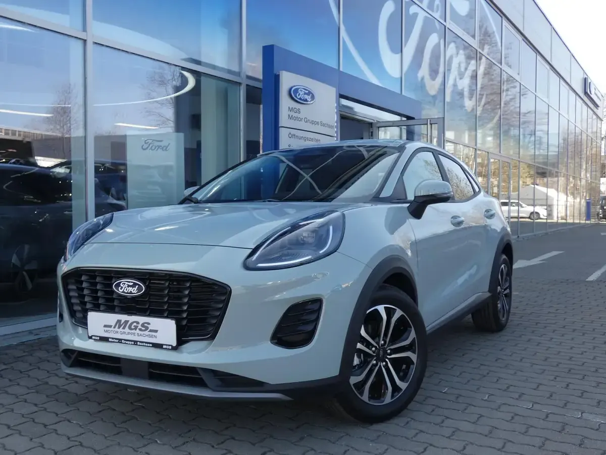 Gebraucht Ford Puma Titanium 125 PS (91 kW) 2025 Cactus grey SUV
