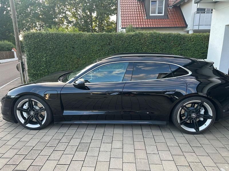 Gebraucht Porsche Taycan Sport Turismo 500 kW (680 PS) 2023 Schwarz Kombi