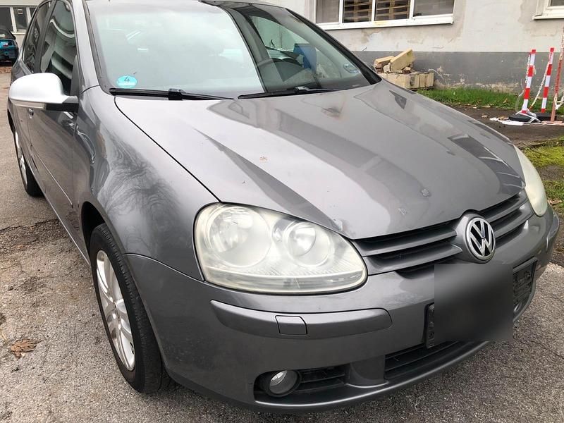 Grün Gebraucht 2007 VW Golf V Limousine | 2.800 € (Fairer Preis) - Bild 1/4