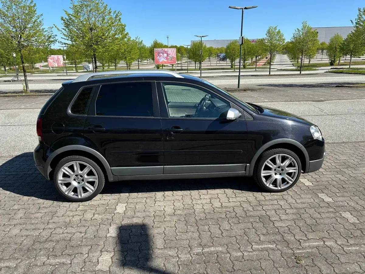 Gebraucht VW Polo Cross 69 PS (50 kW) 2009 Schwarz Kleinwagen