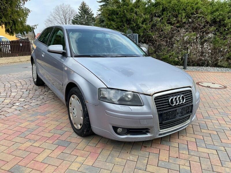 Silber Gebraucht 2003 Audi A3 Ambiente Kleinwagen | 2.590 € (Guter Preis) - Bild 1/4