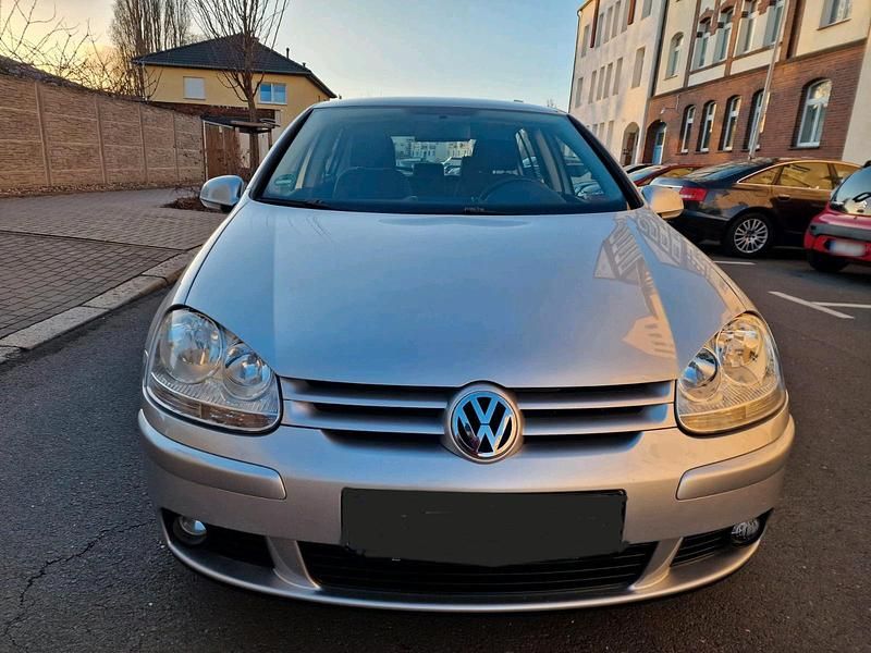 Gebraucht VW Golf V 74 PS (54 kW) 2005 Silber Kleinwagen
