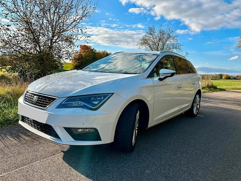 Weiß Gebraucht 2020 Seat Leon XCELLENCE Kombi | 16.500 € (Superpreis) - Bild 1/4