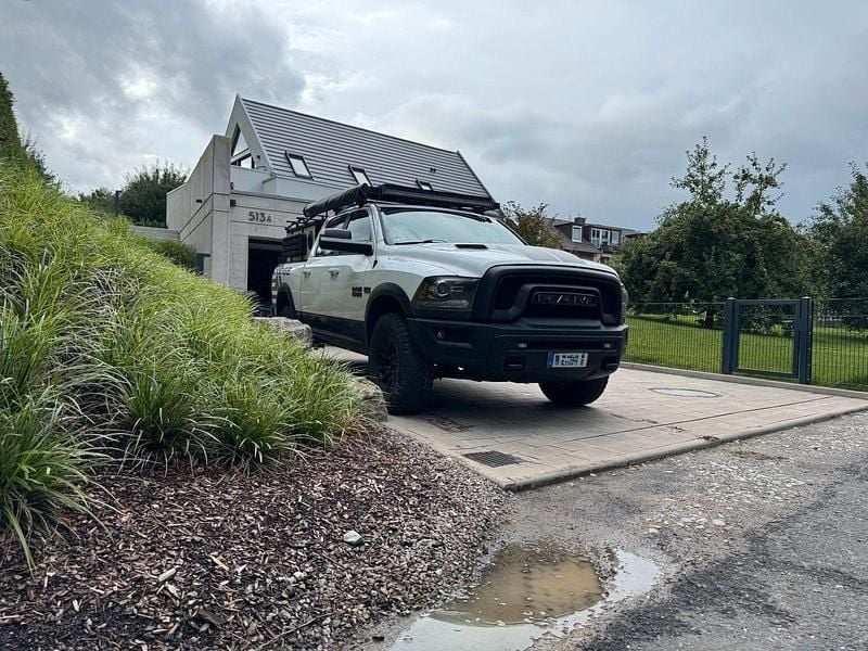 Weiß Gebraucht 2016 Dodge Ram Abholung | 25.500 € (Guter Preis) - Bild 1/4
