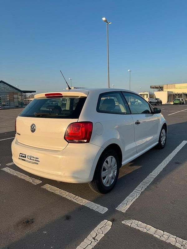Gebraucht VW Polo 60 PS (44 kW) 2010 Weiß Kleinwagen