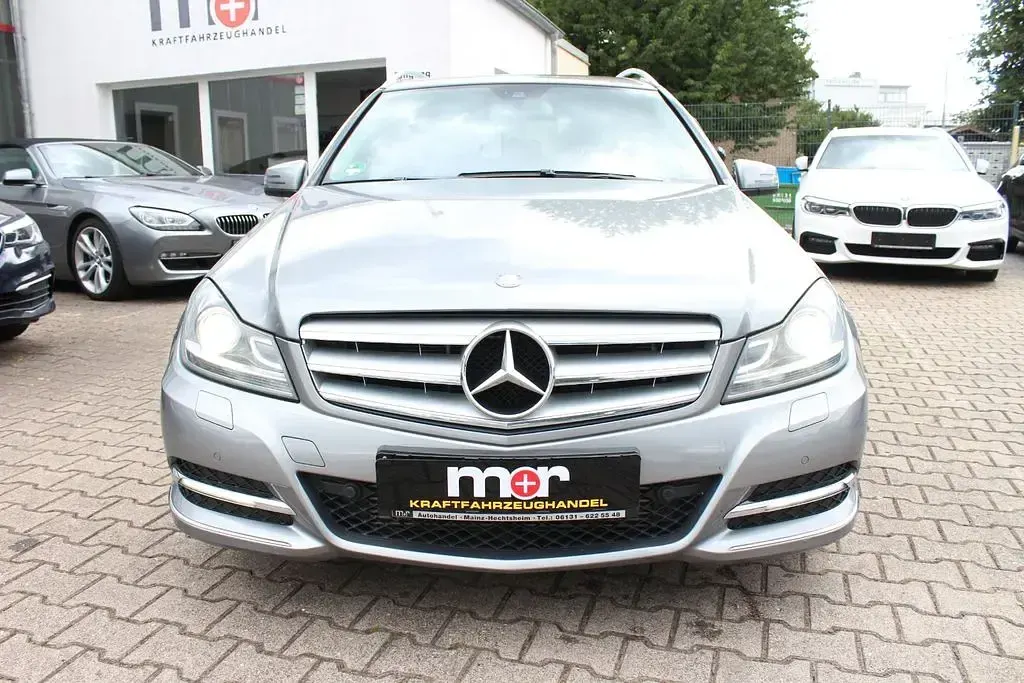 Gebraucht Mercedes C180 156 PS (114 kW) 2011 Grau Limousine