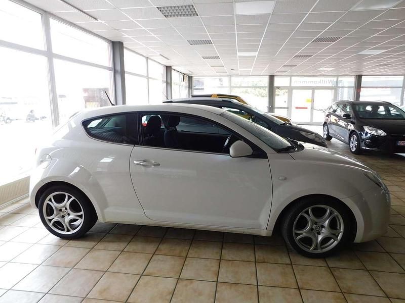 Colore esterno ( (vr251/a)) Gebraucht 2011 Alfa Romeo MiTo Turismo Kleinwagen | 4.380 € (Fairer Preis) - Bild 1/4