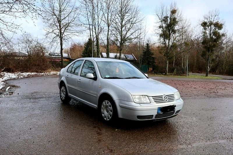 Gebraucht VW Bora 101 PS (74 kW) 1998 Silber Limousine