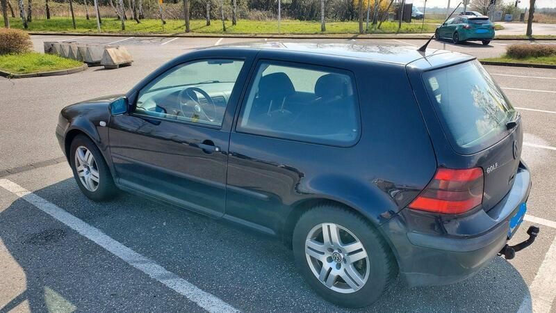 Schwarz Gebraucht 2001 VW Golf IV Basis Limousine | 1.200 € (Superpreis) - Bild 1/4