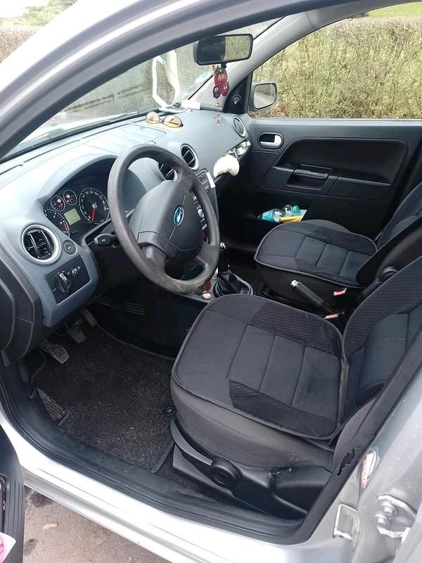 Gebraucht Ford Fusion 101 PS (74 kW) 2008 Silber Kleinwagen