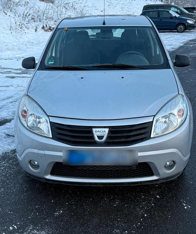 Silber Gebraucht 2008 Dacia Sandero Kleinwagen | 1.150 € (Guter Preis) - Bild 1/4