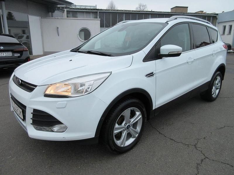 Gebraucht Ford Kuga SYNC Edition 150 PS (110 kW) 2015 Weiß SUV