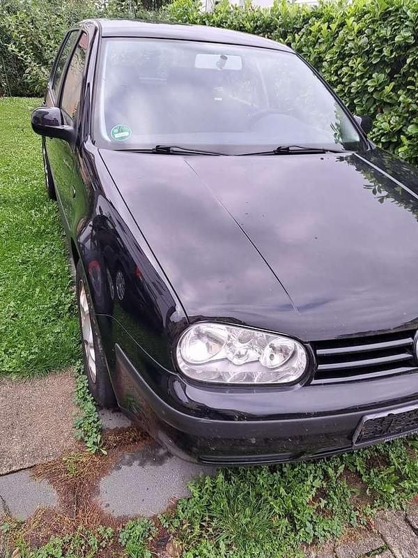 Gebraucht 2000 VW Golf IV Comfortline Limousine | 900 € (Guter Preis) - Bild 1/4