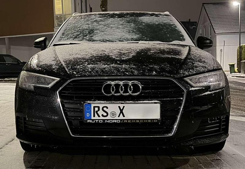 Gebraucht Audi A3 Sportback Design 116 PS (85 kW) 2019 Schwarz Kleinwagen
