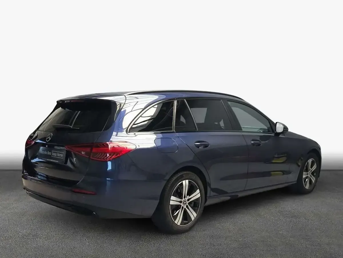 Gebraucht Mercedes C300 204 PS (150 kW) 2023 Sodalithblau metallic Kombi